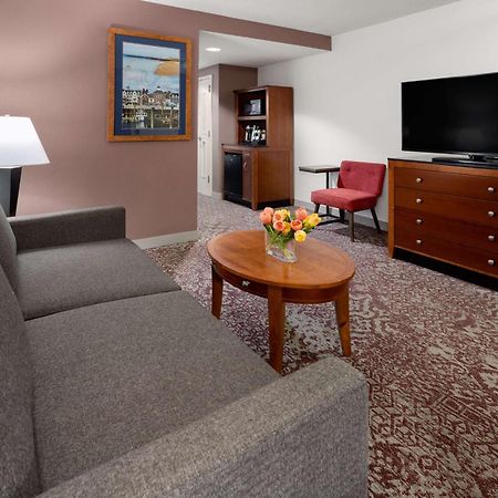 Hilton Garden Inn Milford Exterior foto